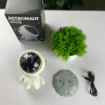 Z18 Astronaut Creative Wireless Bluetooth Speaker - Image 3